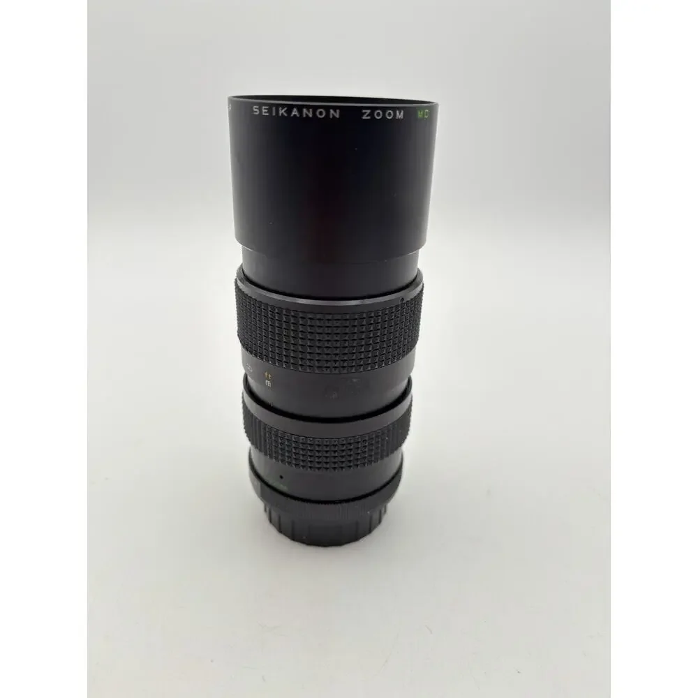 Seikanon # 8304045 80-200mm Telephoto Len. Very Good Condition. Manual Focus.